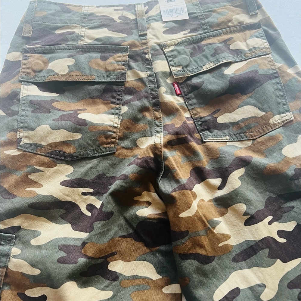 NWT Women's Levis 94 Baggy Cargo Pants 26x30 Camouflage Mid-Rise Wide Leg - Picture 13 of 14
